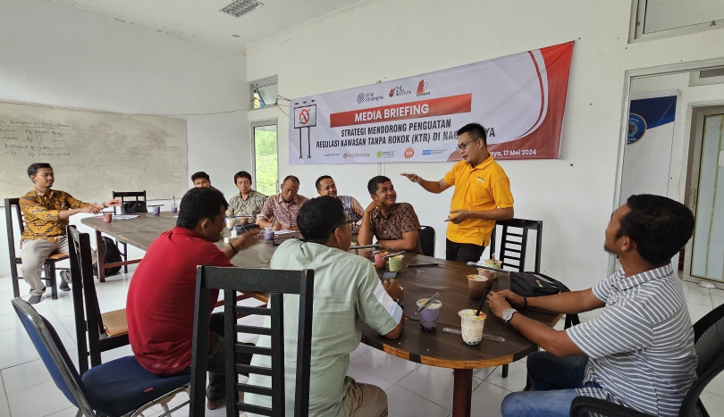 The Aceh Institute Gelar Briefing dengan Wartawan Terkait Kawasan Tanpa Rokok di Nagan Raya