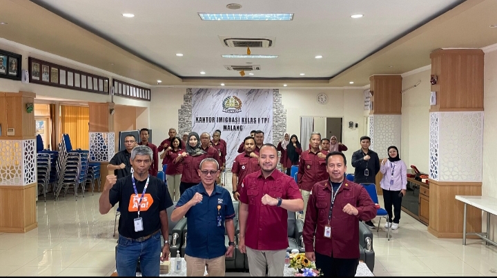 Di Imigrasi Malang, Masyarakat Bisa Request Ambil Paspor Jadi Dikirim Via Pos